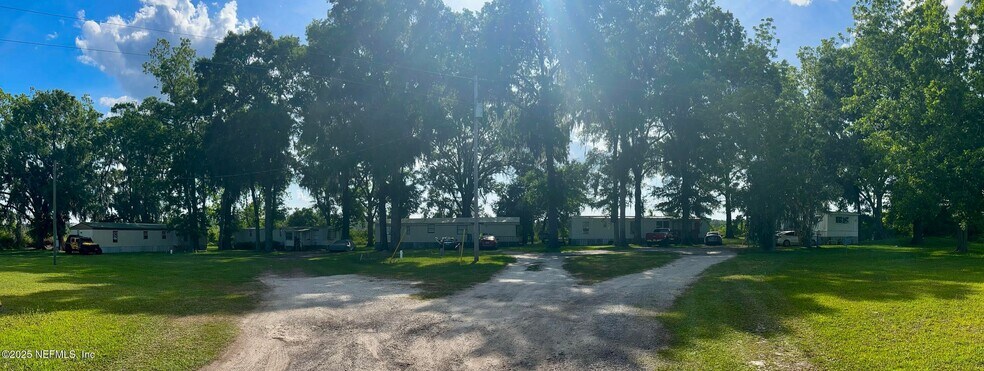 Primary Photo Of 15633 FL-121, Raiford Manufactured Housing Mobile Home Park For Sale
