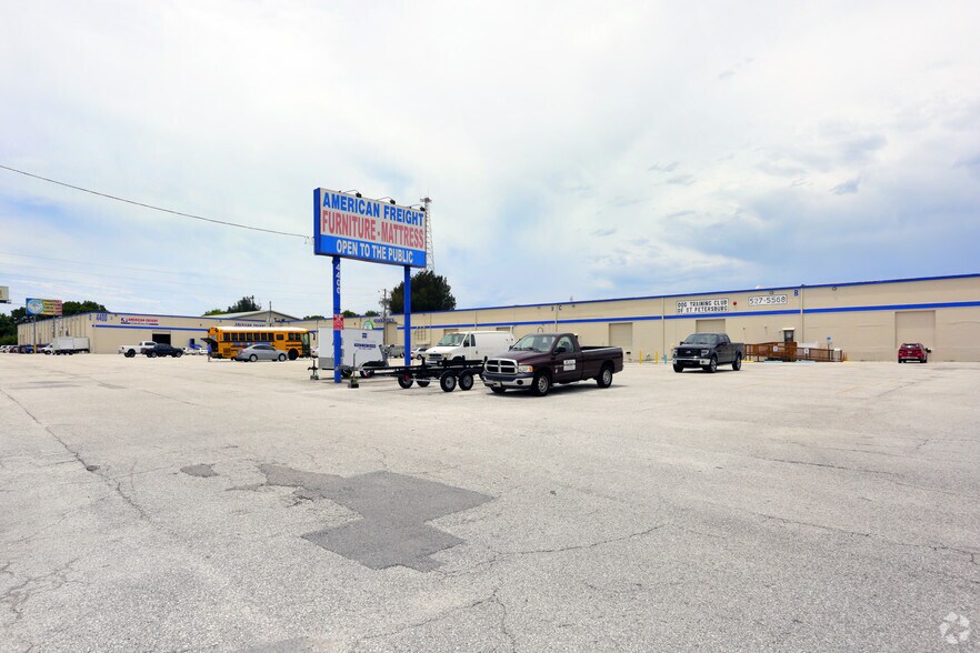 More Photos Of 4400 US Highway 19 N, Saint Petersburg Warehouse For Lease