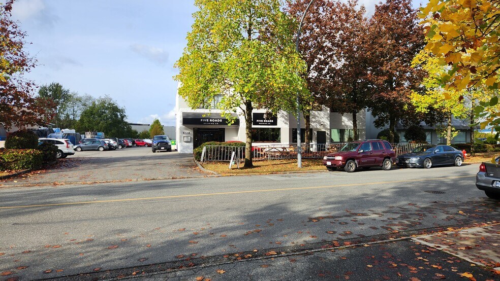 More Photos Of 6263 202 St, Langley Service For Sale