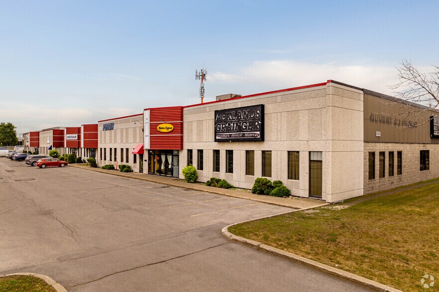 Primary Photo Of 3148-3178 Boul Industriel, Laval Flex For Lease