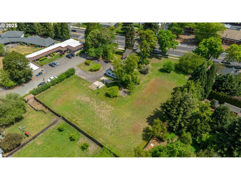 More Photos Of River Road @ Hamilton Ave, Eugene Land For Sale