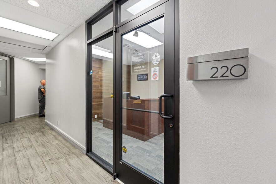 More Photos Of 5545 Fredericksburg Rd, San Antonio Medical For Lease