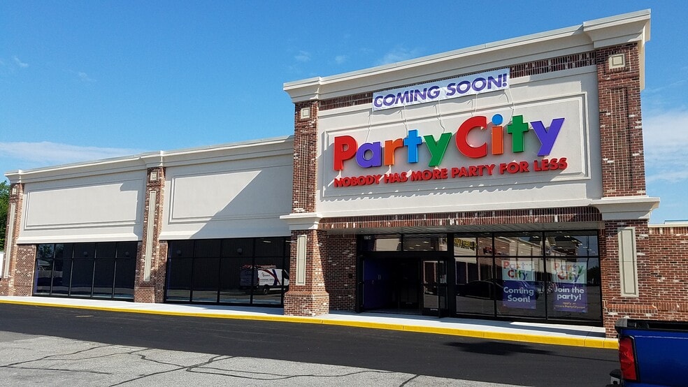 More Photos Of 3750 Virginia Beach Blvd, Virginia Beach General Retail For Lease