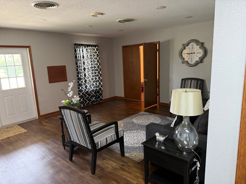 More Photos Of 11971 US 49, Marmaduke Funeral Home For Sale