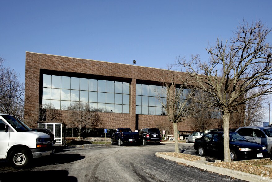 More Photos Of 5000 Cedar Plaza Pky, Saint Louis Medical For Lease