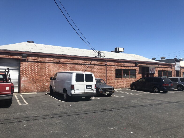More Photos Of 12017-12021 Vose St, North Hollywood Warehouse For Lease