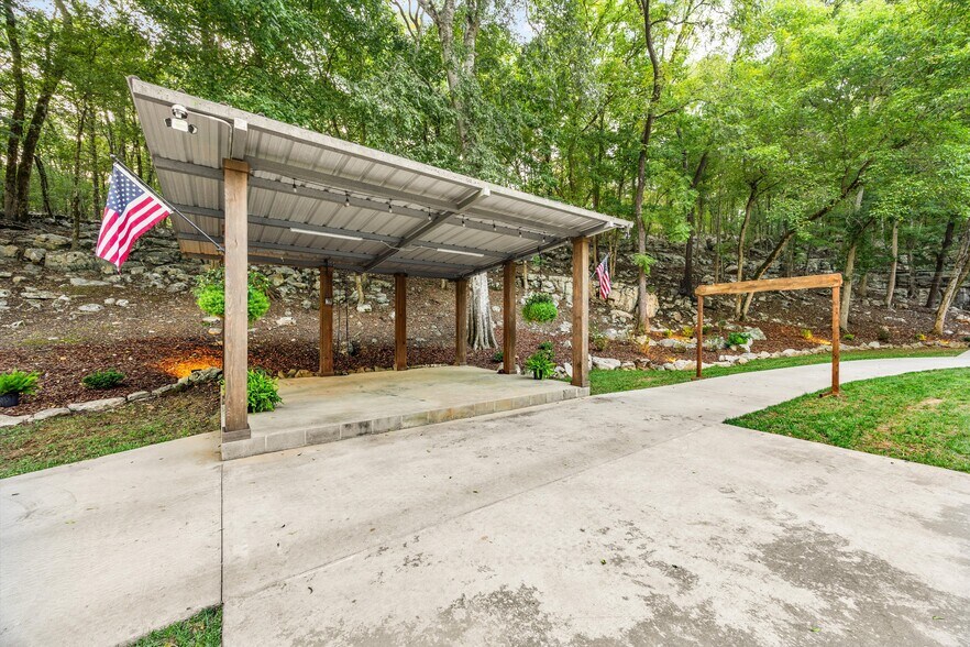 More Photos Of 4201 Pleasant Valley Rd, Union Grove Restaurant For Sale