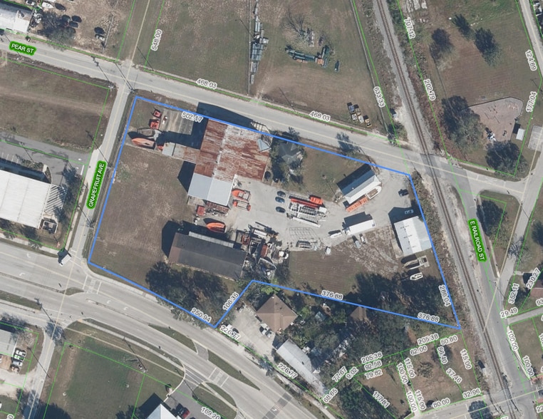 More Photos Of 523 Pear St, Sebring Warehouse For Sale