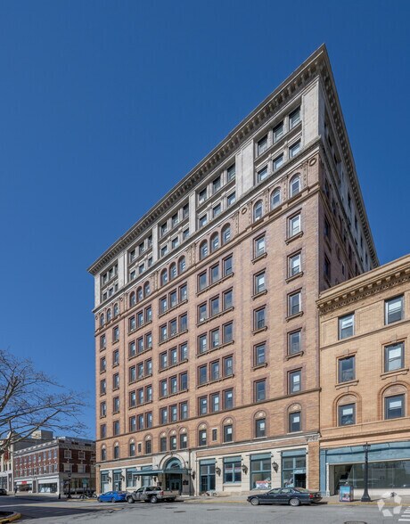 More Photos Of 281 State St, New London Apartments For Lease
