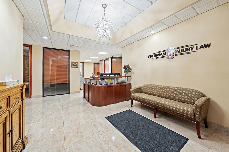More Photos Of 5 Harvard Cir, West Palm Beach Office For Sale