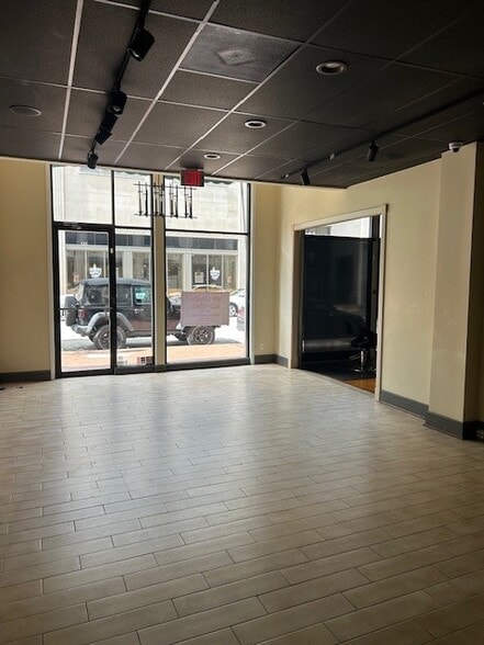 More Photos Of 208 E Plume St, Norfolk Office For Lease