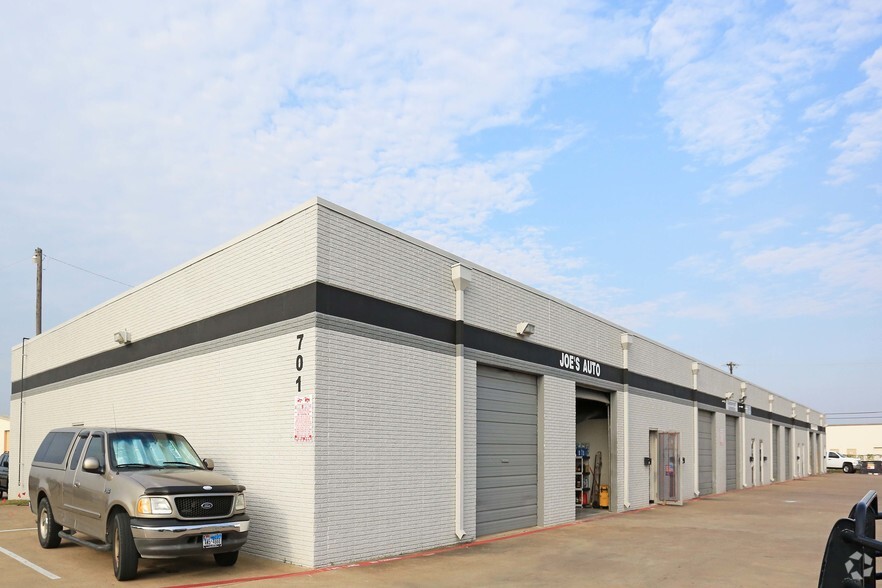 Primary Photo Of 701 Shepherd Dr, Garland Light Manufacturing For Lease