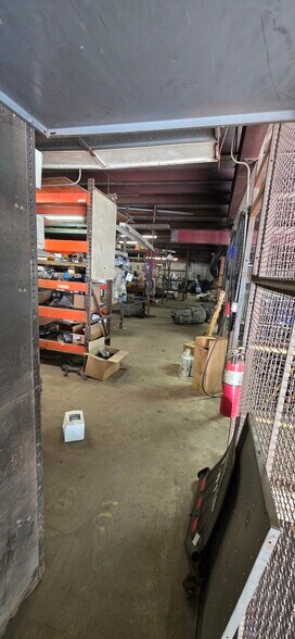 More Photos Of 17735 Chappel Ave, Lansing Industrial For Sale