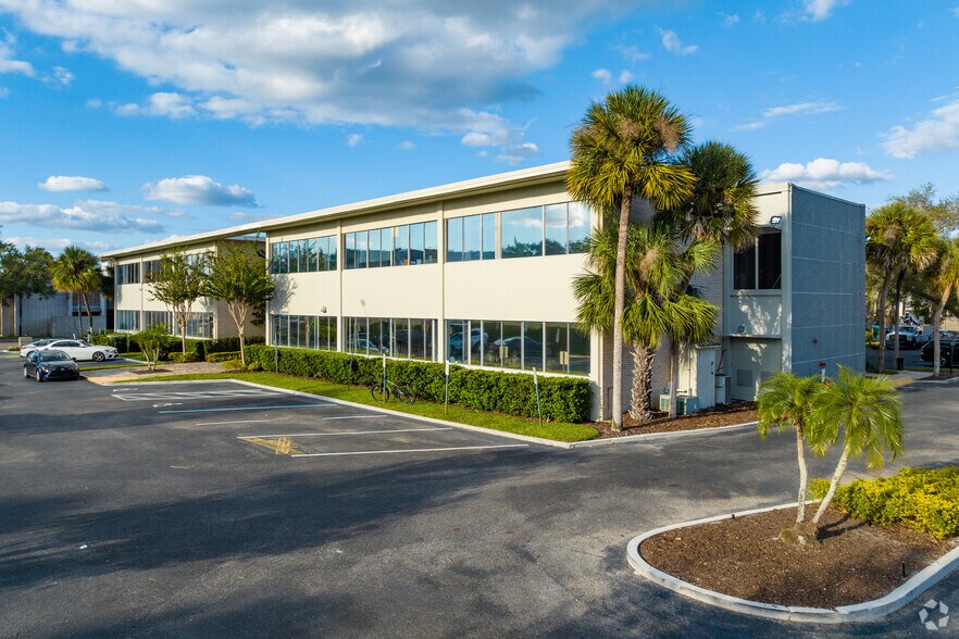 More Photos Of 1350 Orange Ave, Winter Park Office For Lease