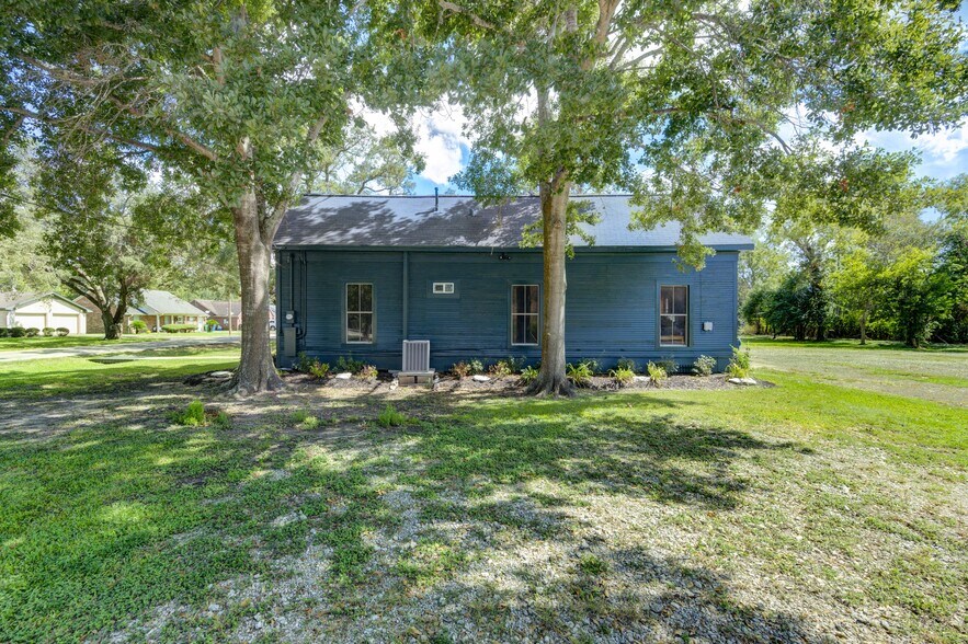 More Photos Of 602 E Myrtle St, Angleton Office Residential For Sale