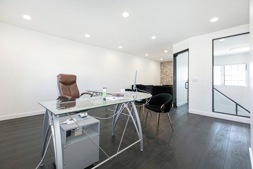 More Photos Of 207 W Alameda Ave, Burbank Office For Sale