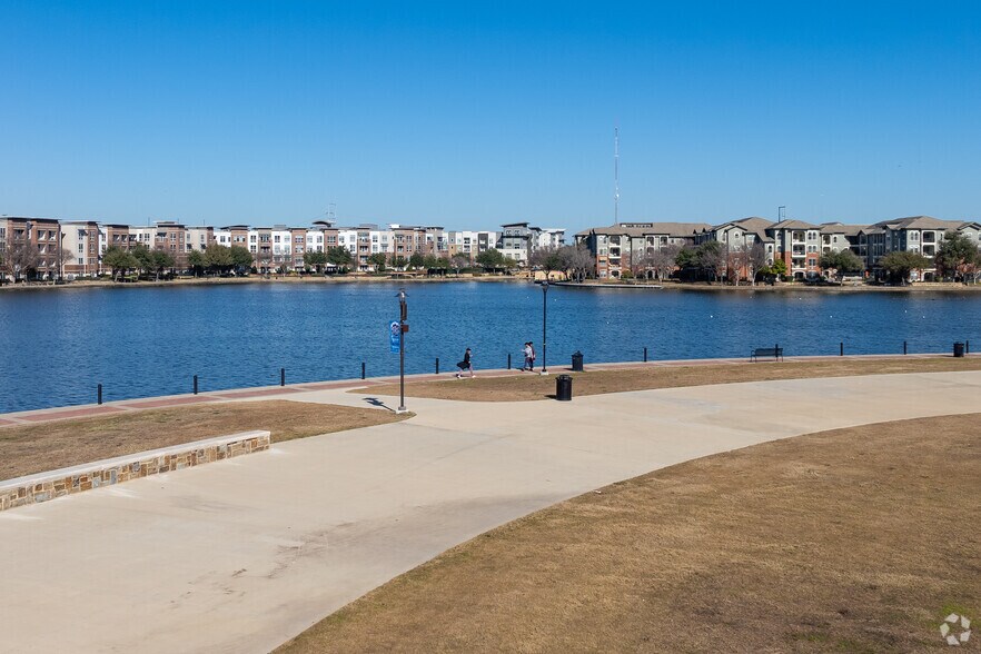 More Photos Of 545 E John Carpenter Fwy, Irving Office For Lease