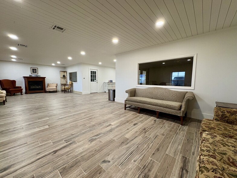 More Photos Of 8509 Egan Hwy, Crowley Warehouse For Sale