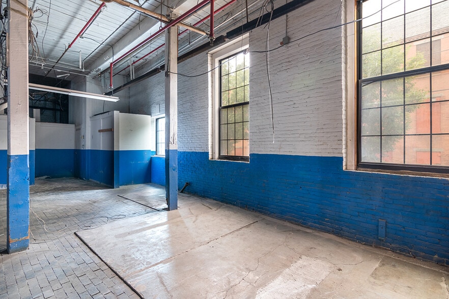 More Photos Of 248 Pine St, Pawtucket Warehouse For Sale