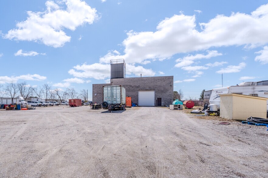 More Photos Of 9 Hawk St, Nanticoke Industrial For Sale