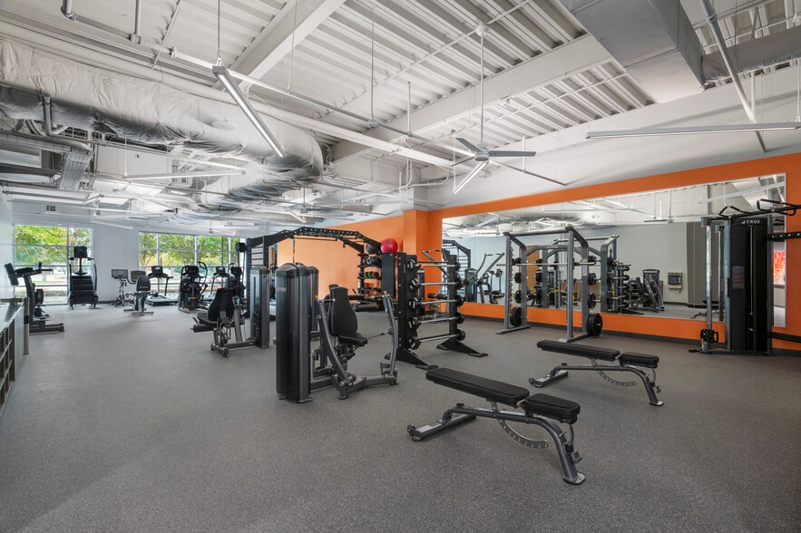 More Photos Of 5501 Headquarters Dr, Plano Office For Lease