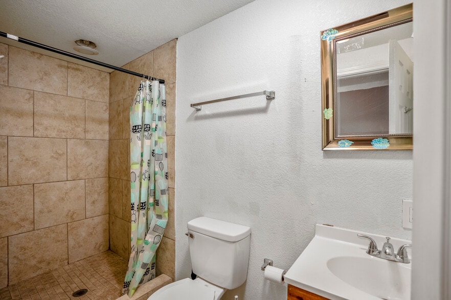 More Photos Of 80 Sorters McClellan rd, Kingwood Warehouse For Sale