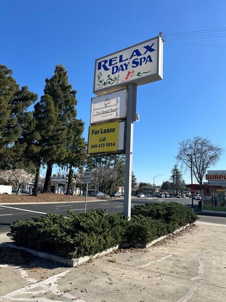 More Photos Of 1313 W El Camino Real, Mountain View Freestanding For Lease