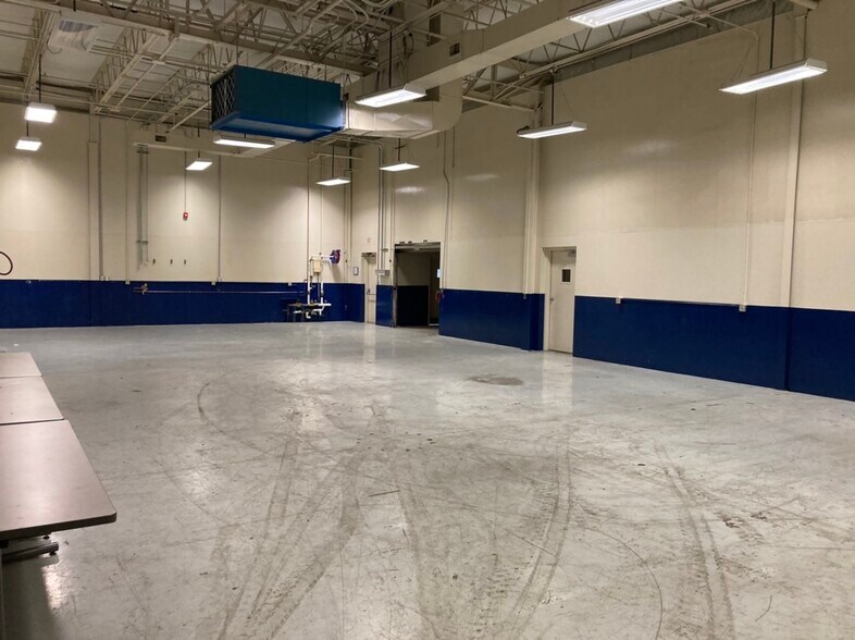 More Photos Of 942 Old Liverpool Rd, Liverpool Manufacturing For Lease