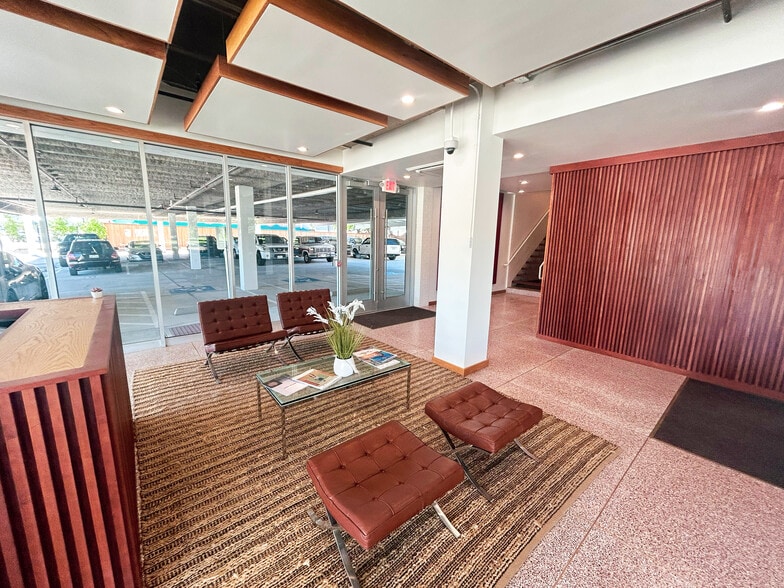 More Photos Of 4525 Lemmon Ave, Dallas Office For Lease