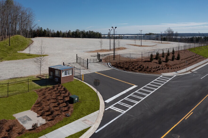 More Photos Of 800 Douglas Hill Rd, Lithia Springs Land For Lease