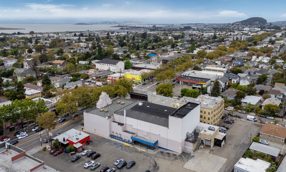 Primary Photo Of 1931-1941 San Pablo Ave, Berkeley Drugstore For Lease