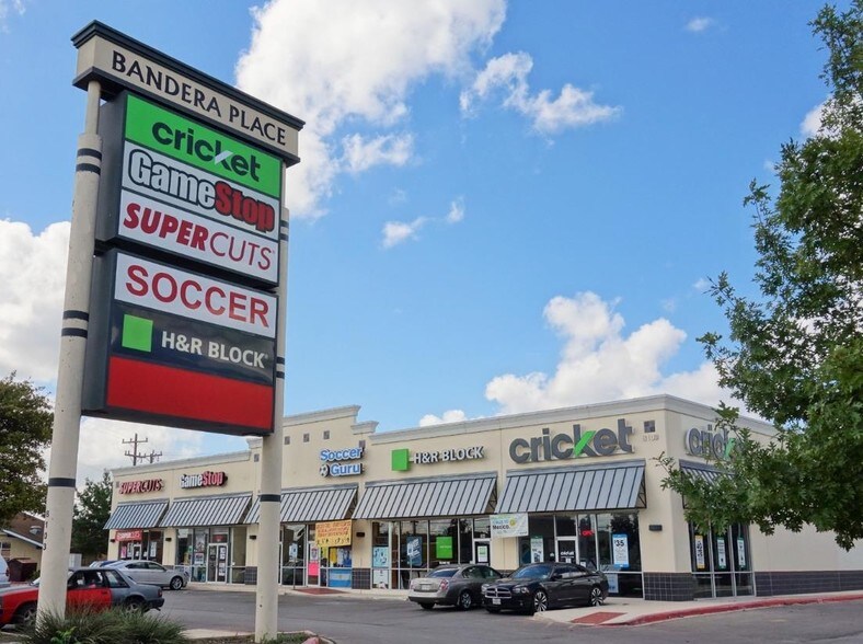 More Photos Of 8103 Bandera Rd, San Antonio Unknown For Lease