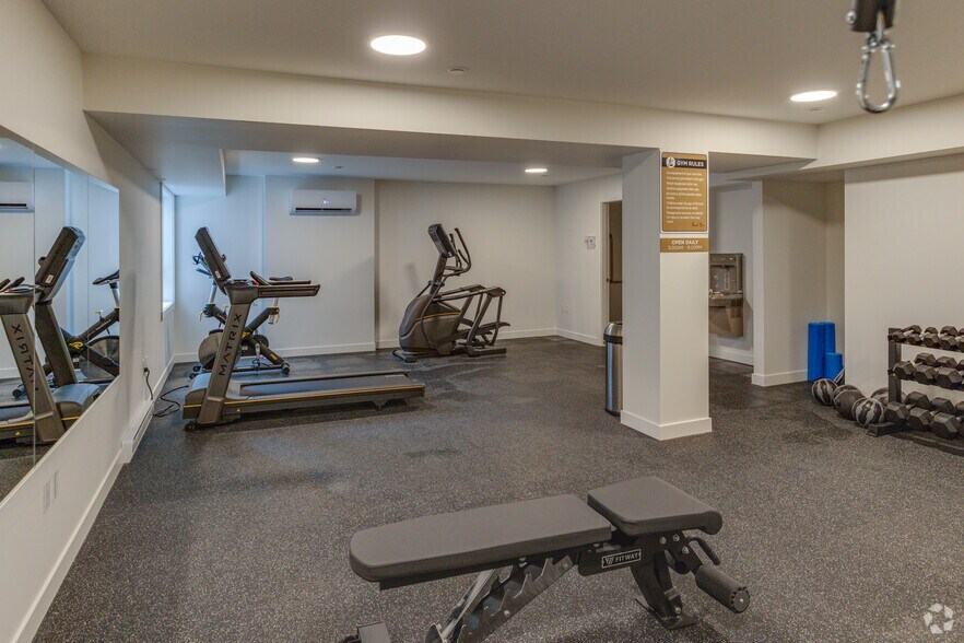 More Photos Of 107 Evans St, Duncan Apartments For Sale