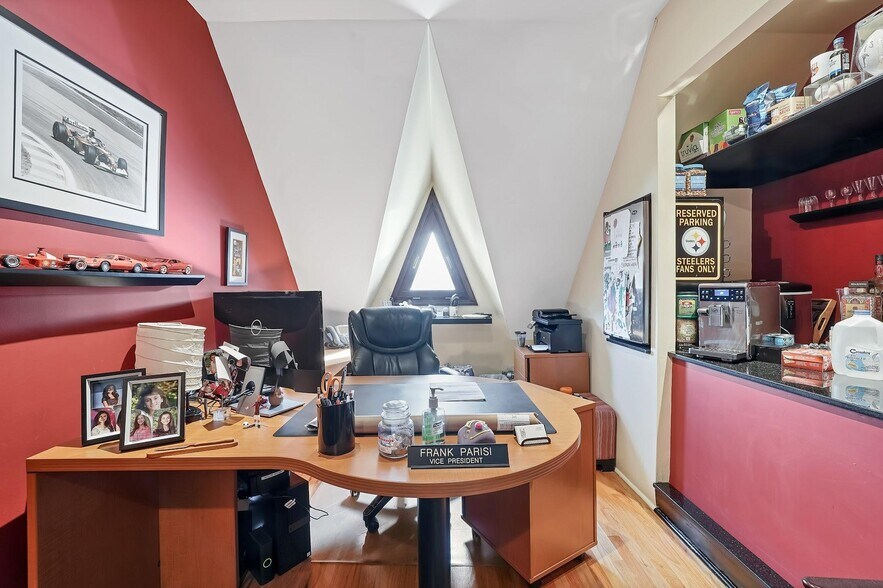 More Photos Of 27 Cleveland St, Valhalla Loft Creative Space For Sale