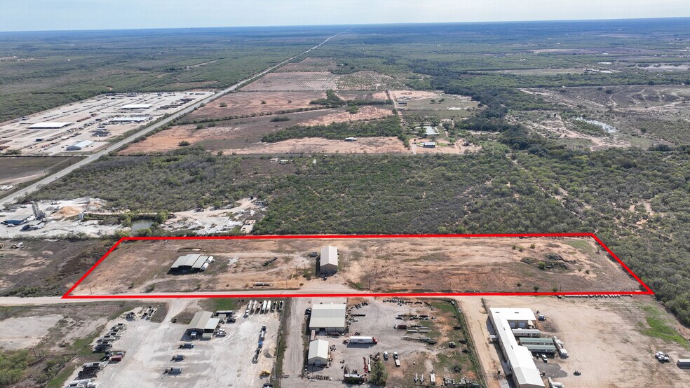 More Photos Of 193 Welco Ln, Jourdanton Warehouse For Sale