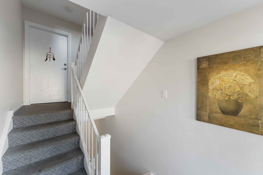 More Photos Of 732 Morin St, Ottawa Apartments For Sale