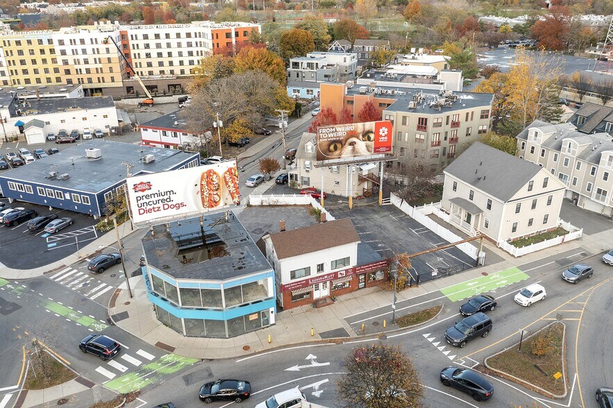 More Photos Of 489 Concord Ave, Cambridge Veterinarian Kennel For Sale