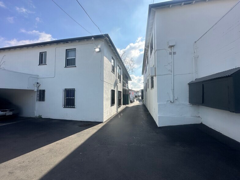 More Photos Of 803-811 E Hyde Park Blvd, Inglewood Apartments For Sale