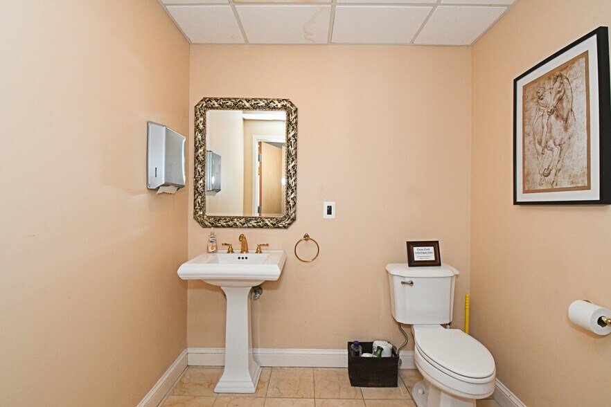 More Photos Of 900 Schell Ln, Phoenixville Office For Sale