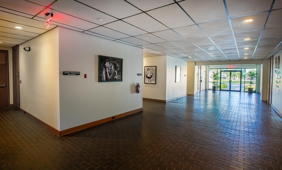 More Photos Of 375 E Central Ave, Winter Haven Office Residential For Sale
