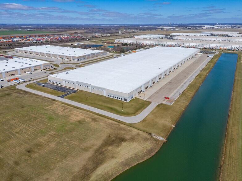 Primary Photo Of 3780 Tradeport Ct, Lockbourne Distribution For Lease