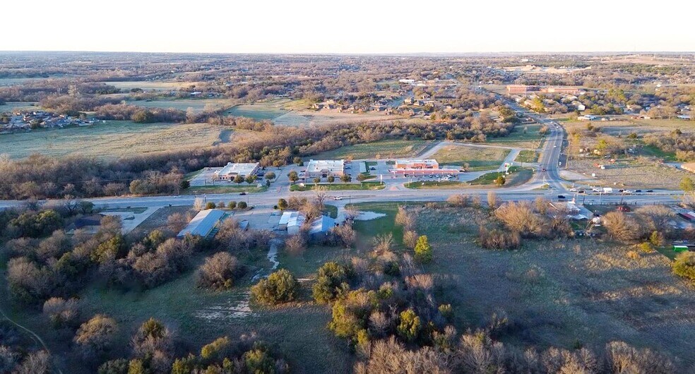 More Photos Of 2020 Fort Worth Hwy, Weatherford Freestanding For Sale