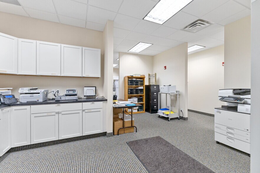 More Photos Of 300 Coon Rapids Blvd NW, Coon Rapids Office Residential For Lease