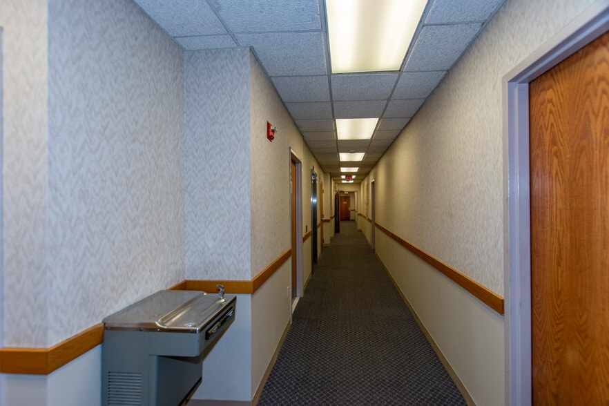 More Photos Of 1017 Turnpike St, Canton Office For Sale