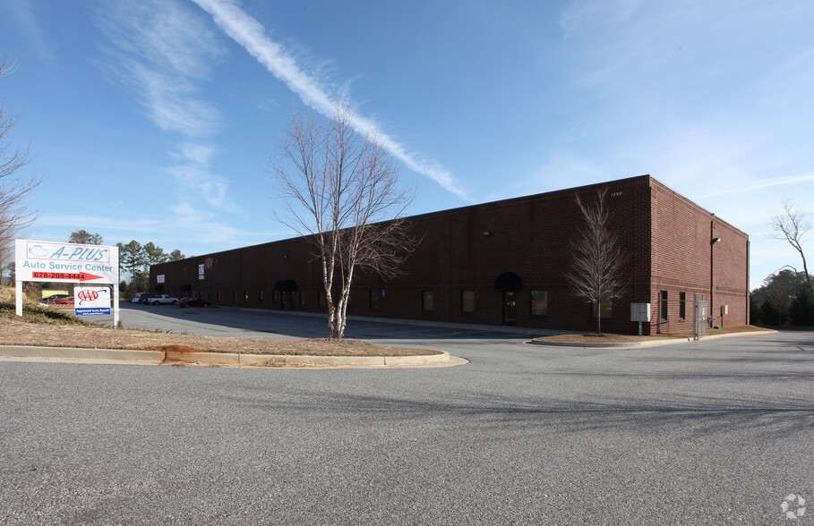 Primary Photo Of 1595 Redi Rd, Cumming Warehouse For Lease