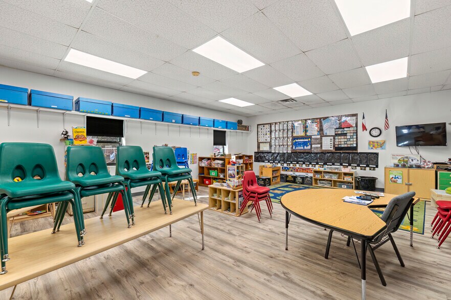 More Photos Of 513 Russell Blvd, Nacogdoches Daycare Center For Sale