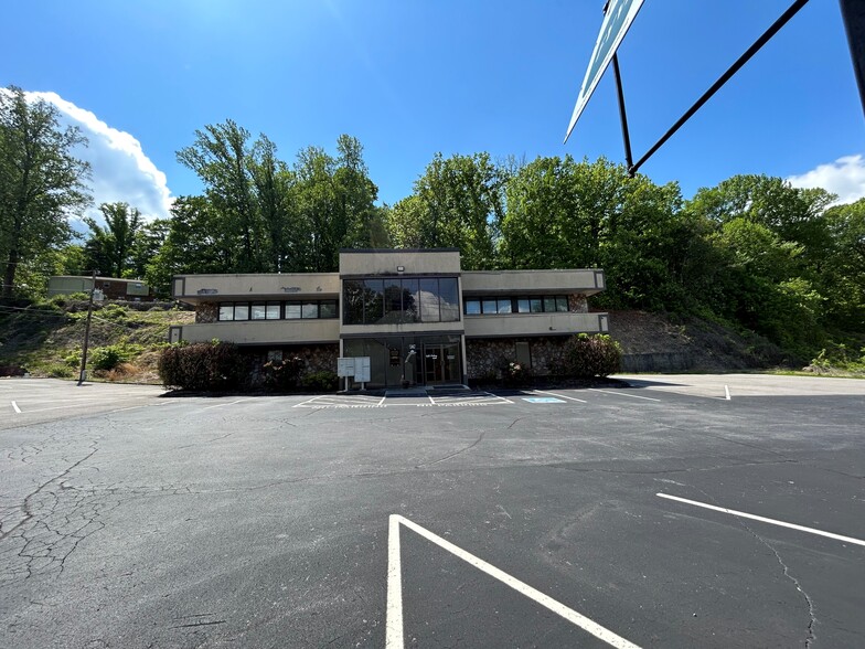 More Photos Of 6515 Clinton Hwy, Knoxville Office For Lease