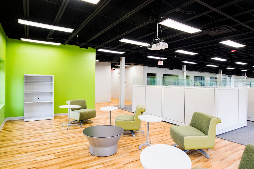 More Photos Of 936 Silas Deane Hwy, Wethersfield Office For Lease