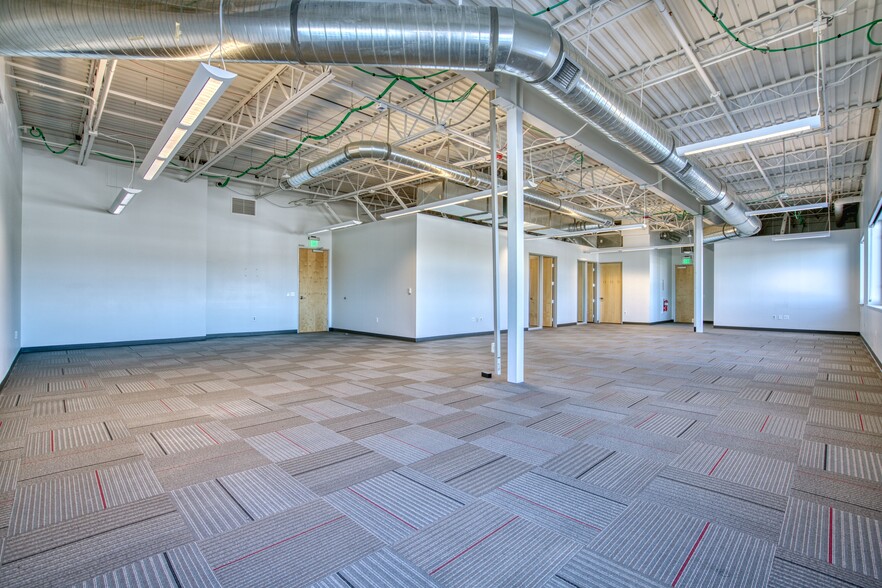More Photos Of 6333 Dry Creek Pky, Niwot Manufacturing For Lease