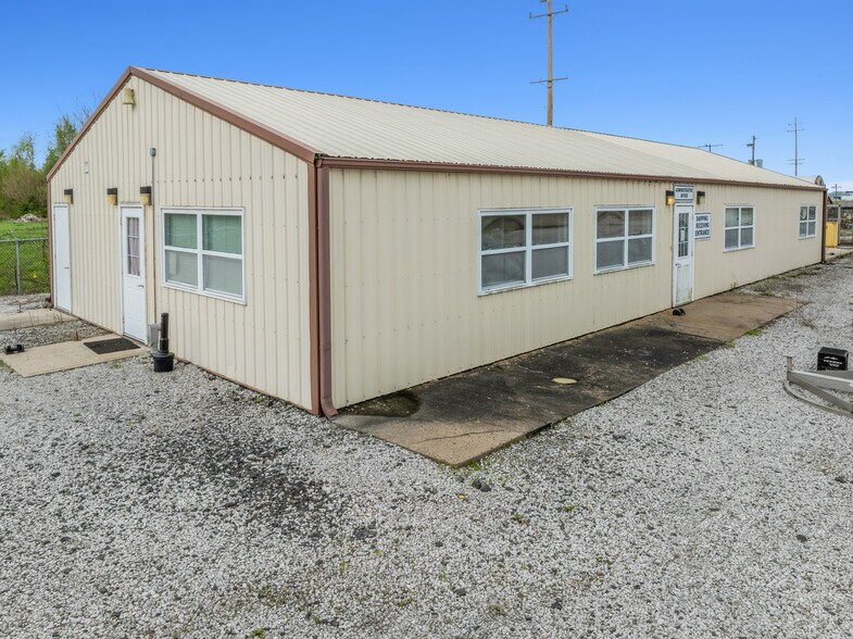 More Photos Of 7350 IL-111, South Roxana Specialty For Sale